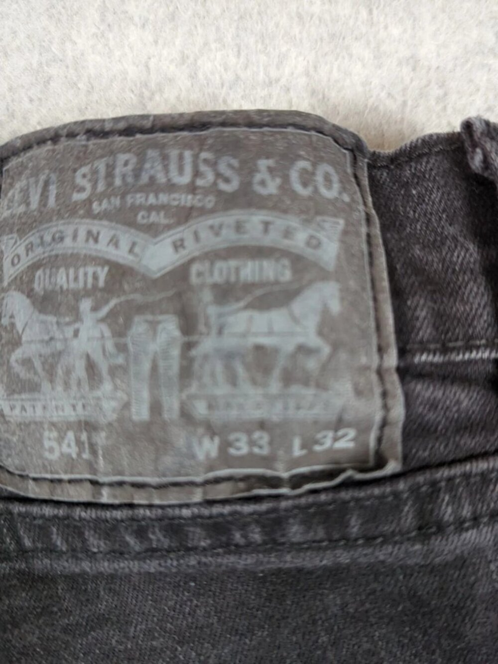 Levi's 541 Jeans Mens 33x32 (Actual 33x30) Black Denim Athletic Fit Straight Leg - Picture 3 of 9